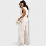 Michaela - Asymmetrische set met dramatische schouders