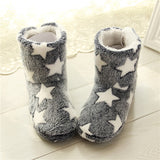 Ilse | Fleece huissokken met sterren en pompon
