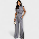 Michaela - Asymmetrische set met dramatische schouders