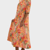 Emma - Losse en lichte midi-jurk met bloemen