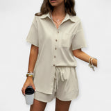 Karolína - Comfortabele set met een shirt en shorts