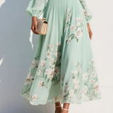 Lucija - Helder Groene Midi Jurk van Chiffon met Bloemenplissé