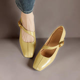 TESS | LEREN MARY JANES MET VIERKANTE NEUS