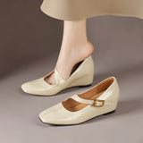 TESS | LEREN MARY JANES MET VIERKANTE NEUS