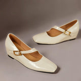 TESS | LEREN MARY JANES MET VIERKANTE NEUS